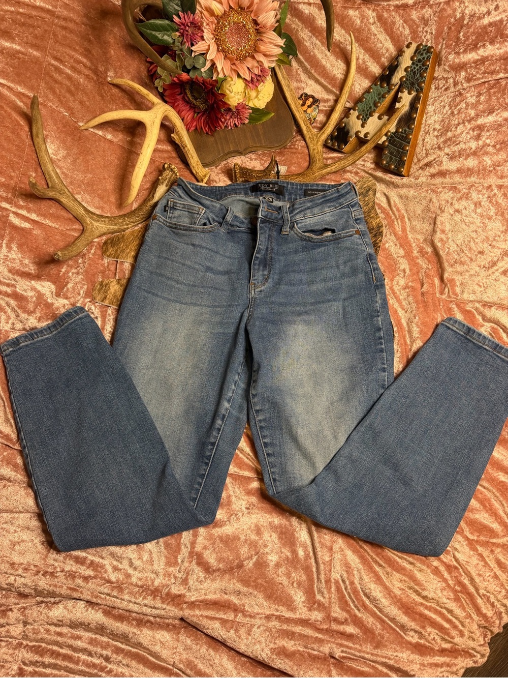 Judy Blue Size 3/26 Boyfriend Fit Jeans Light Wash Denim